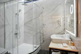 Отель Barin Residence Grand&Myasnitskaya Москва Трехместный номер Делюкс-5