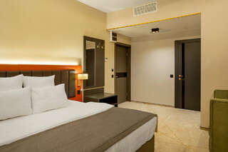 Отель Barin Residence Grand&Myasnitskaya Москва Трехместный номер Делюкс-2